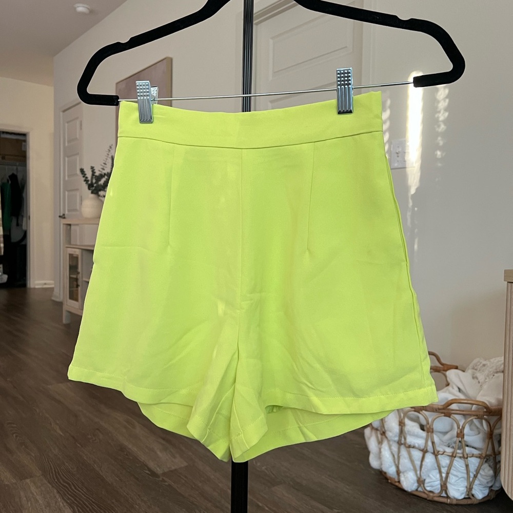 Bright showpo highwaisted shorts